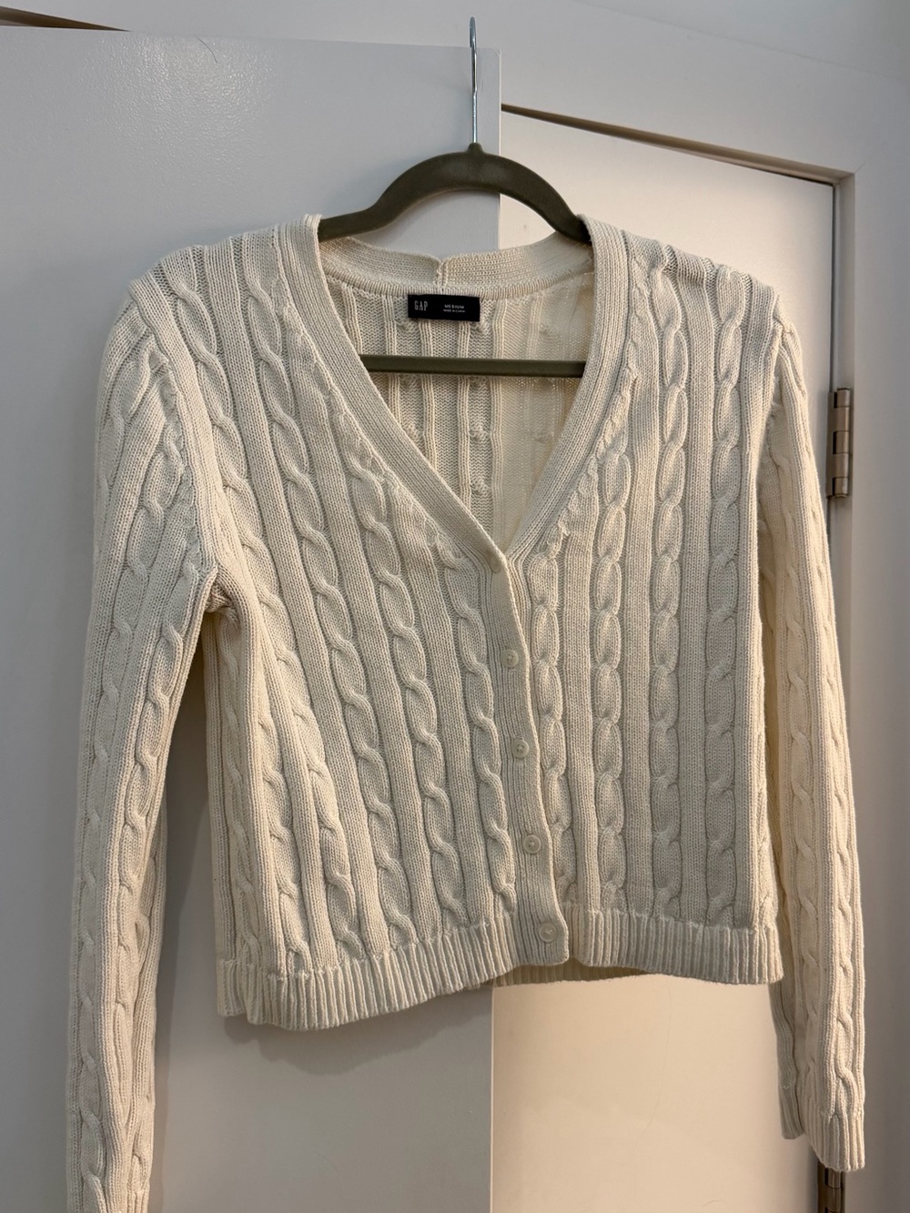 GAP Cream Cable-Knit V-Neck Button Cardigan